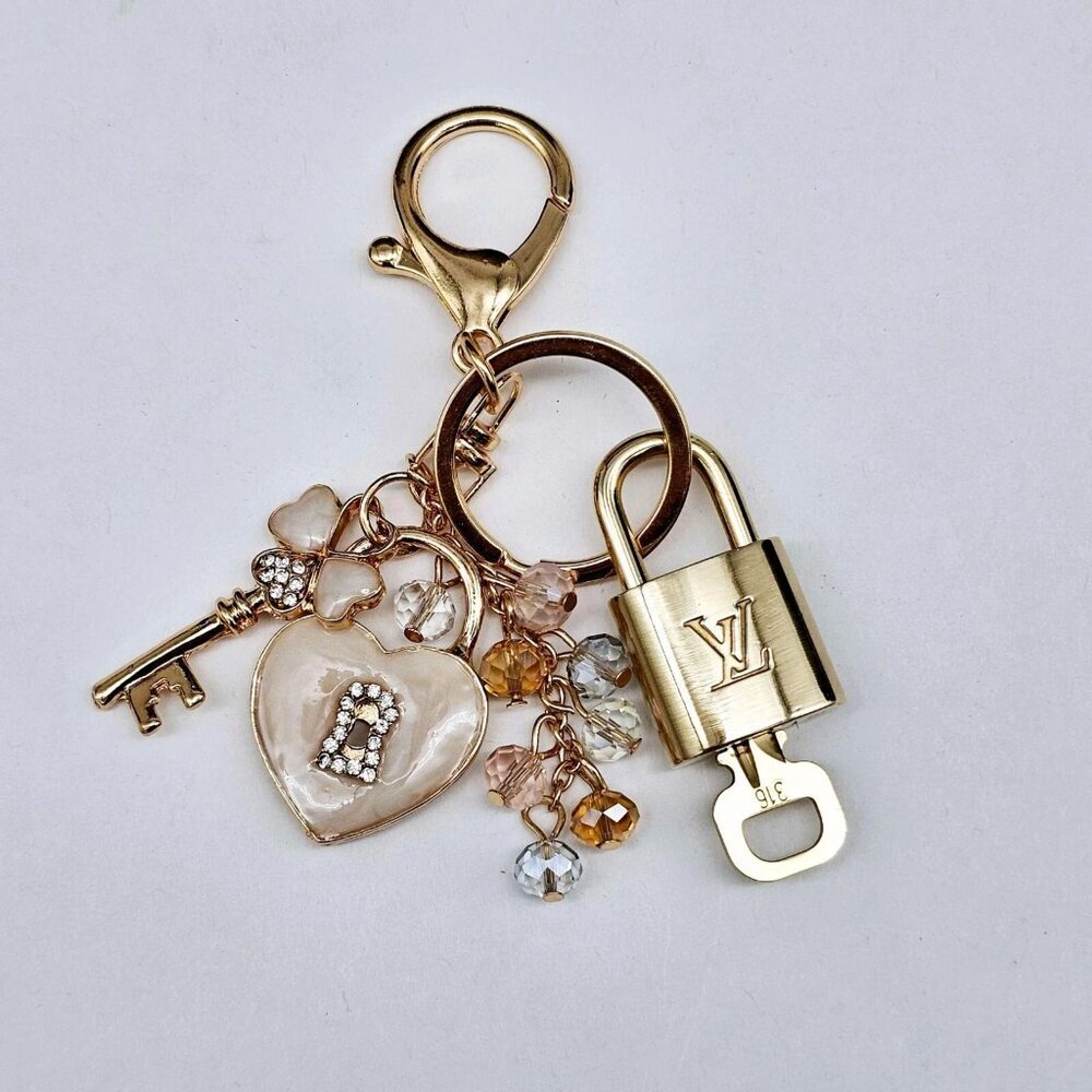 Authentic Louis Vuitton Lock&Key with unbranded Heart Bagcharm, Keycharm 010526